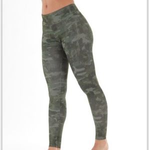 Camo marika workout leggings NWT
